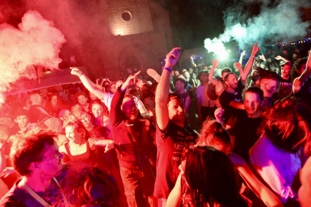 concert mézilhac attack