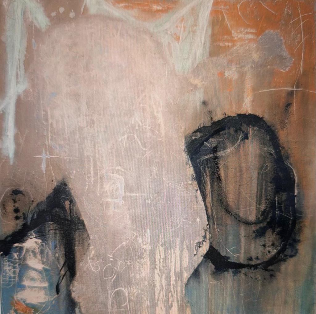 Peinture abstraite avec des formes sans détails, dominée par des tons doux et des touches de noir.